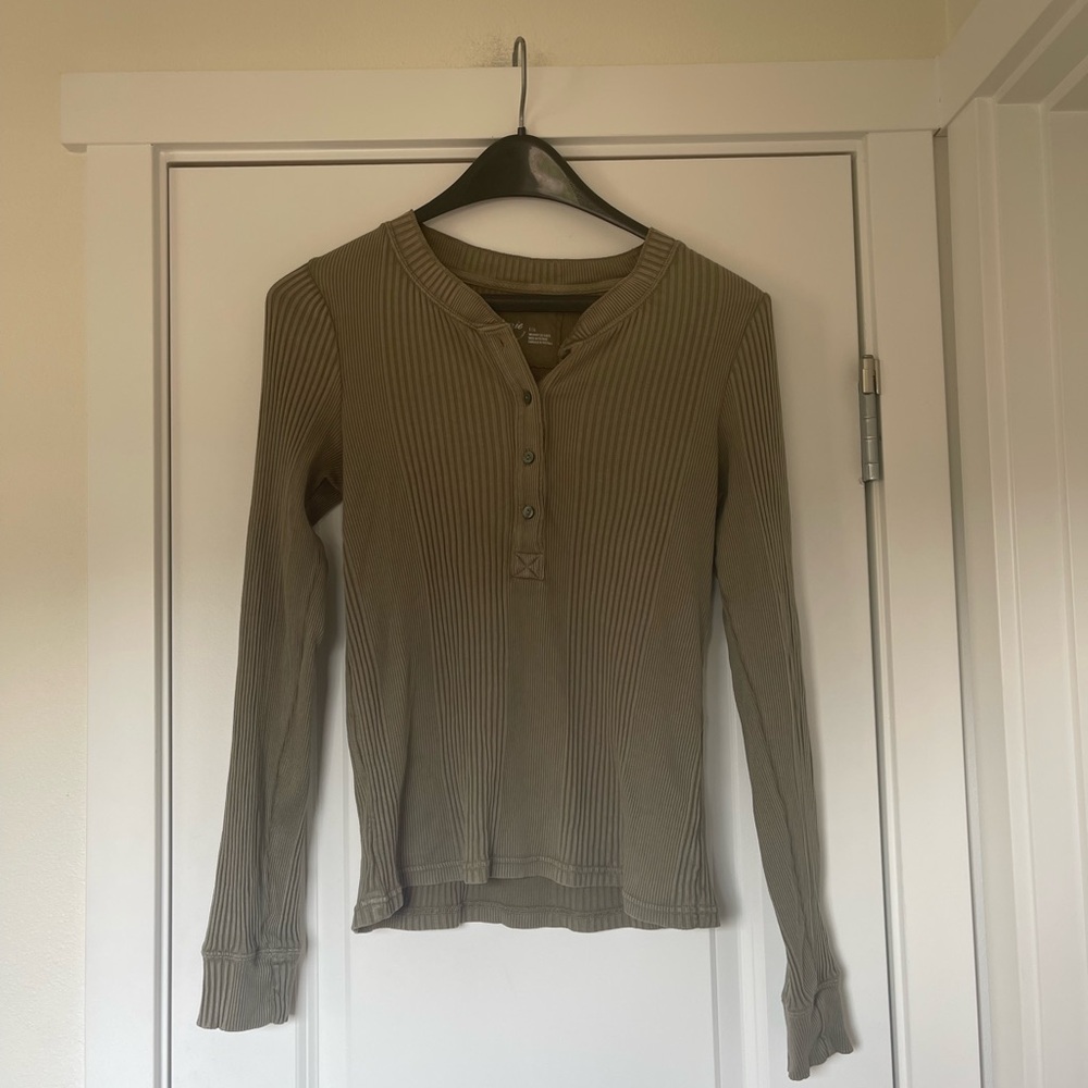 Khaki/green long sleeve ribbed sweater shirt